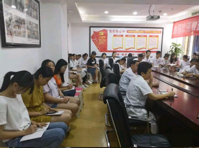 成都武侯军盛医院开展医护人员业务知识及专业